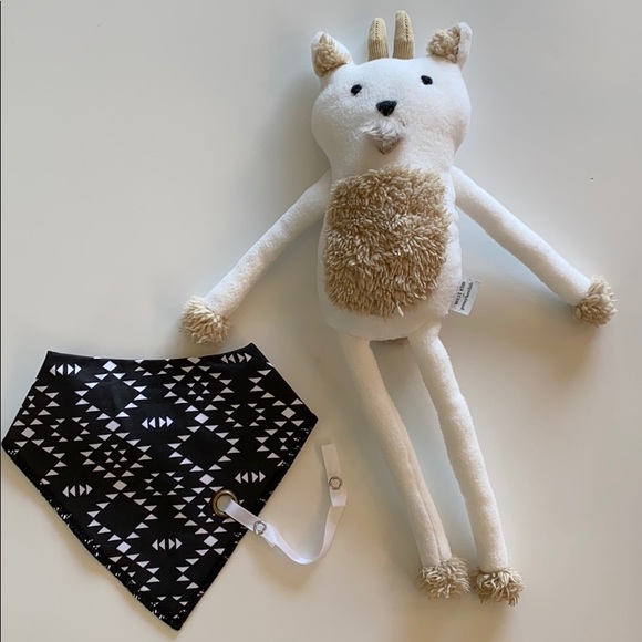 bandana bib with pacifier clip - Picture 2 of 8